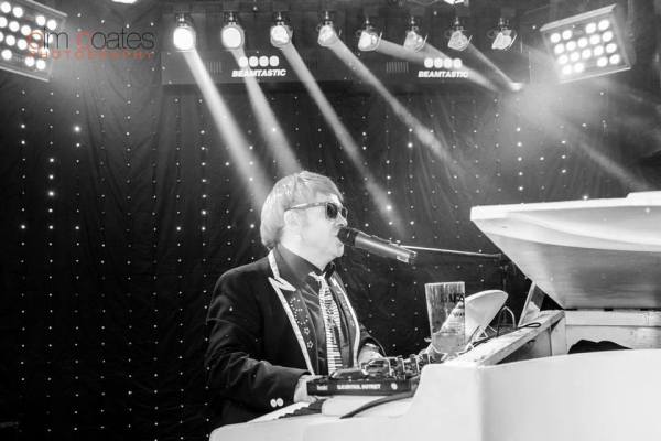 ANDY CROSBIE AS SIR ELTON JOHN - Image 2