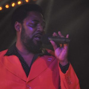 DAVE LARGIE AS BARRY WHITE