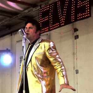 SIMON HENLEY AS ELVIS PRESLEY