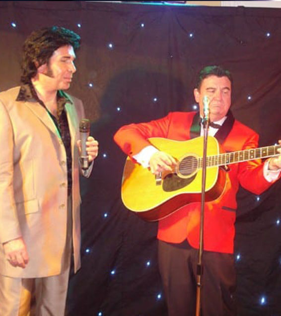 ENGELBERT HUMPERDINCK BY NIGE CLARKE (SCOTT DEE)