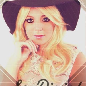 LAUREN PORTER AS PIXIE LOTT