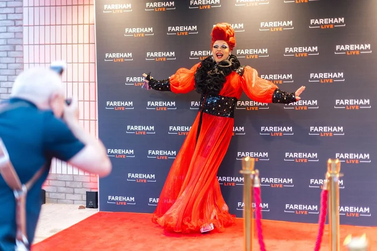 Dixie normous drag artist - Image 3